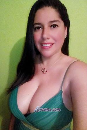 204917 - Ingrid Age: 44 - Costa Rica