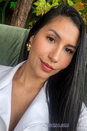 228877 - Lizeth Age: 34 - Colombia