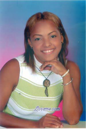 77927 - Jennifer Age: 31 - Colombia