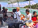 cartagena-women-boat-1104-15